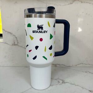 Stanley Quencher H2.0 Tumbler Abstract Geos Confetti Target Release